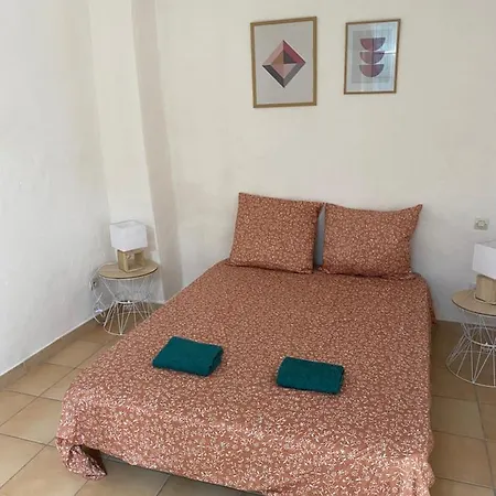 Apartment Situe Plein Centre